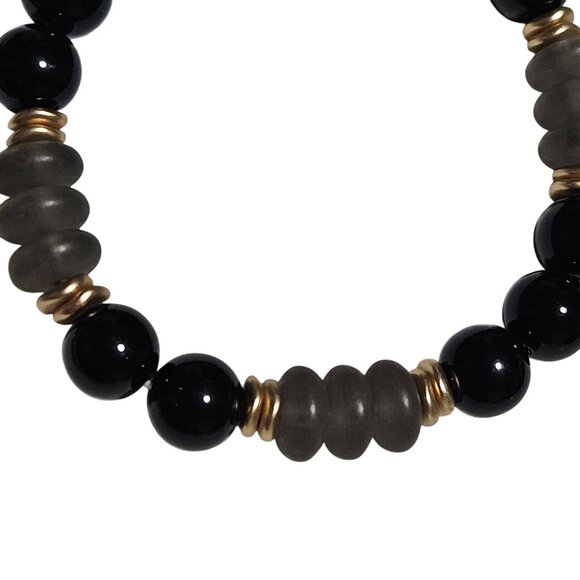 Elegant Handmade Black Gray Beaded Stretch Bracelet Classic Fashion Jewelry - Picture 2 of 3